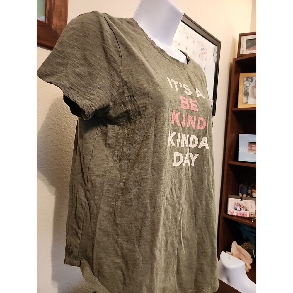 Old Navy EveryWear Slub-Knit Tee M It’s A Be Kind Kinda Day Graphic T-Shirt M - Picture 3 of 6